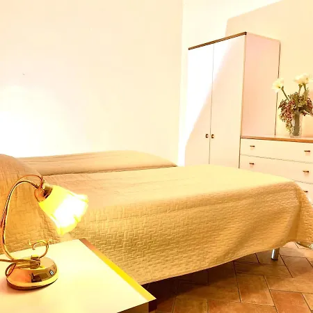 Agriturismo L'Antica Quercia Farm stay *