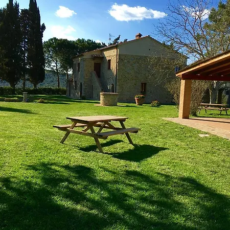 Farm stay Agriturismo L'Antica Quercia Pomarance