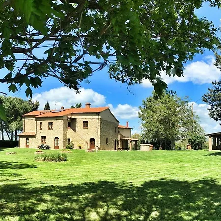 Agriturismo L'Antica Quercia Farm stay *